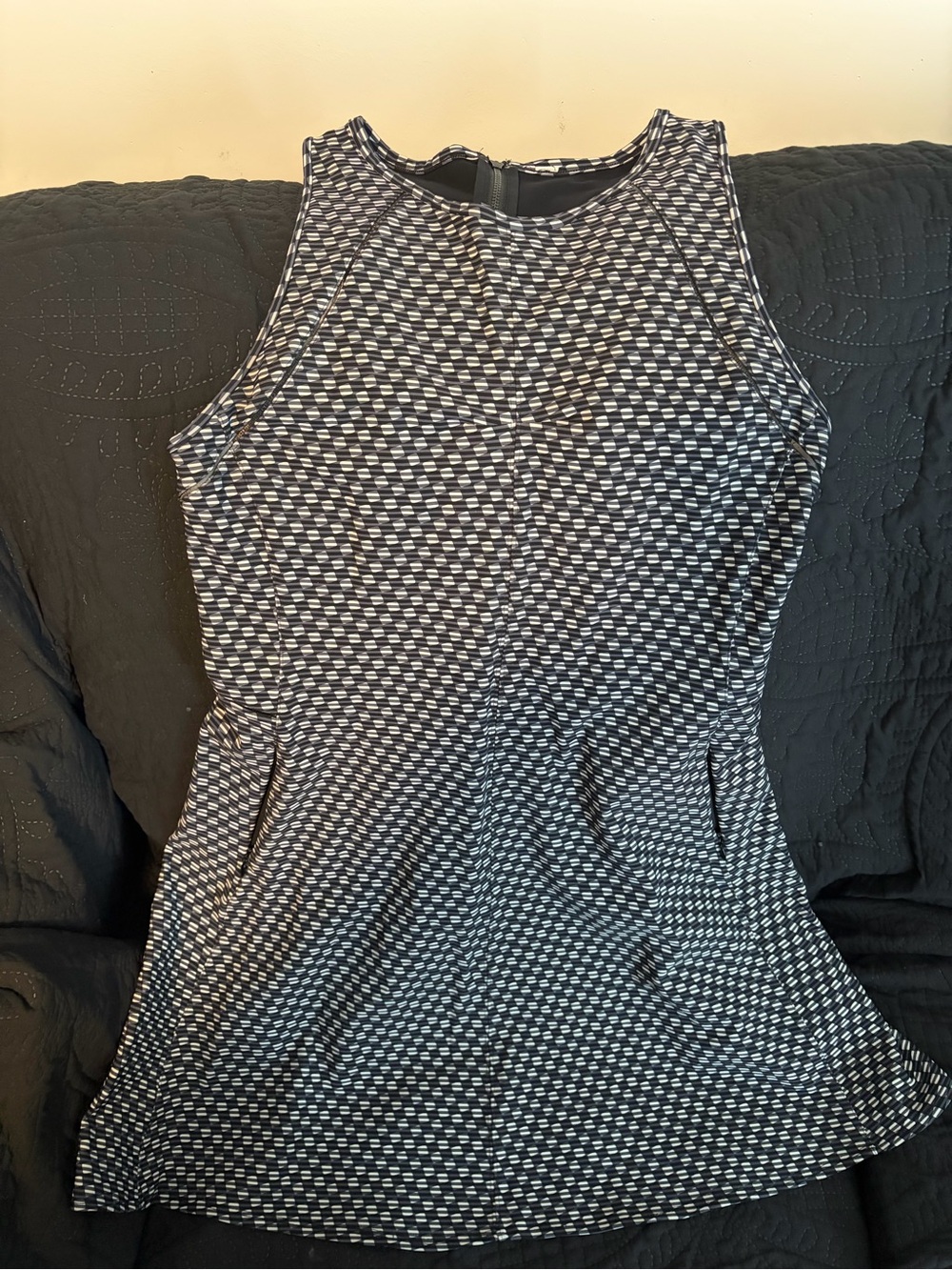 lululemon athletica Black & White 5 UPF